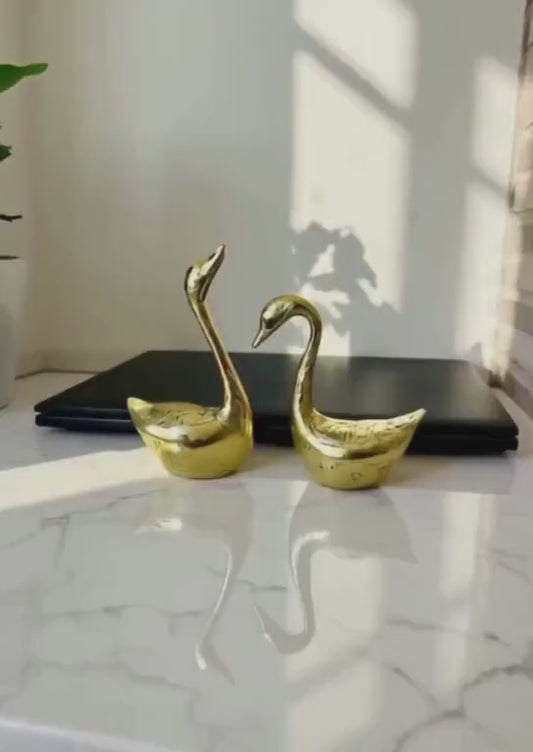 Handcrafted Brass Swan Pair – Gold Decorative Sculptures for Home & Office